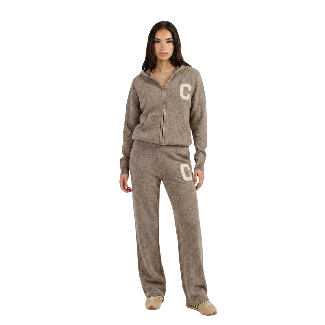 C | TRACKSUIT