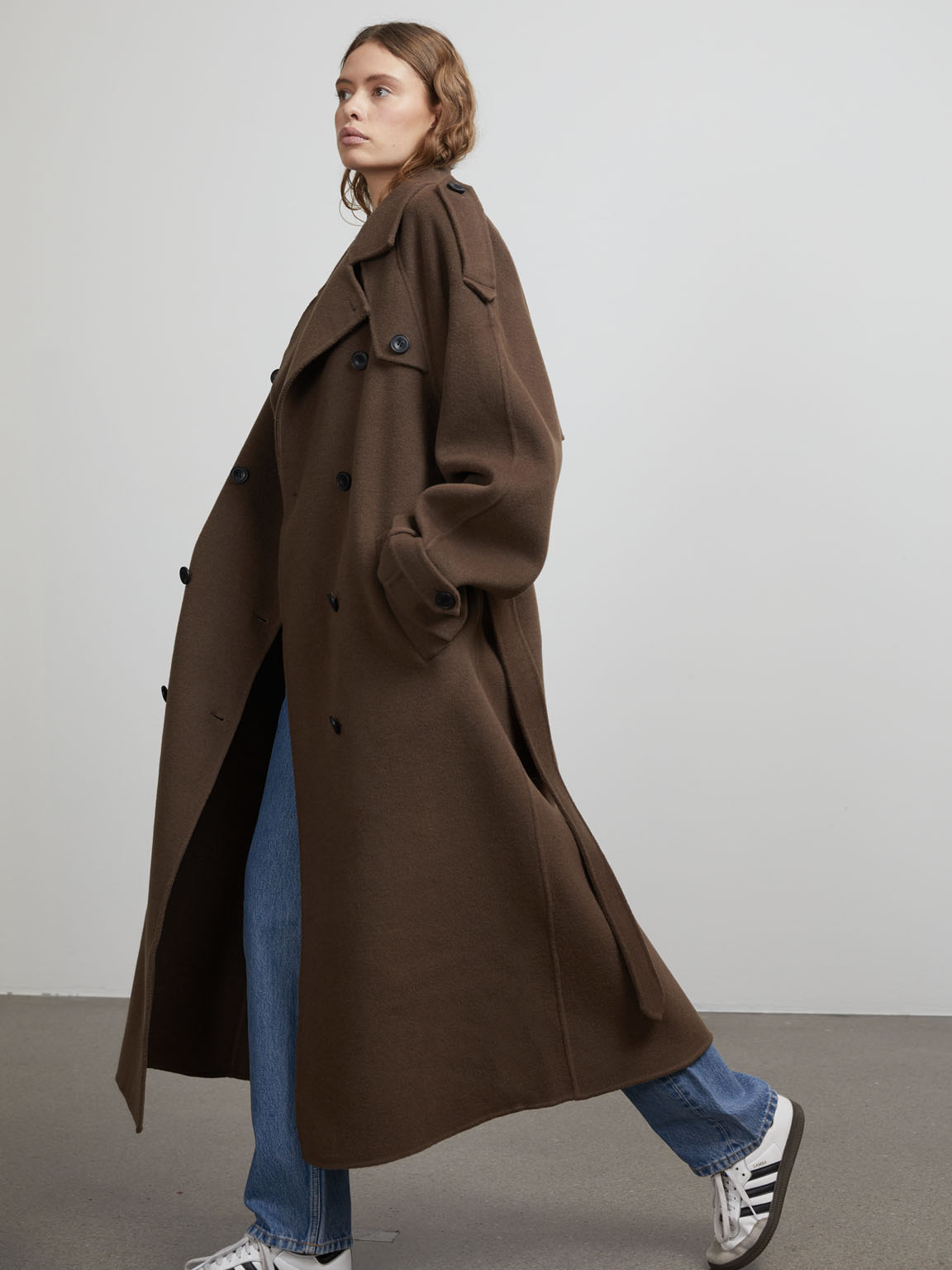 Annie Trenchcoat