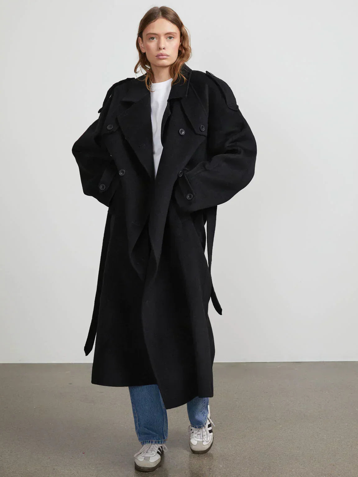 Annie Trenchcoat