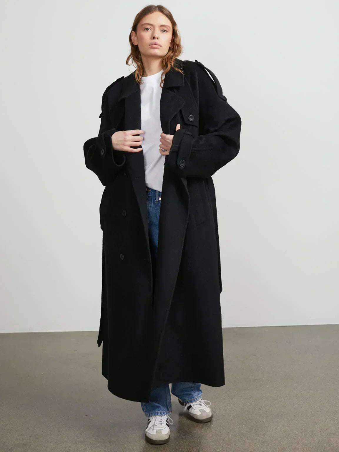 Annie Trenchcoat